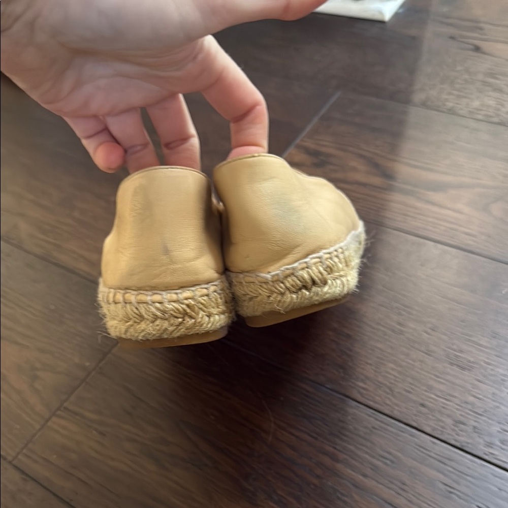 CHANEL Tan and Black Espadrilles Size 40 - Picture 3 of 6